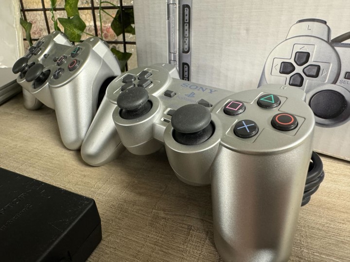 Playstation 2 Console Slim - Silver [Complete]