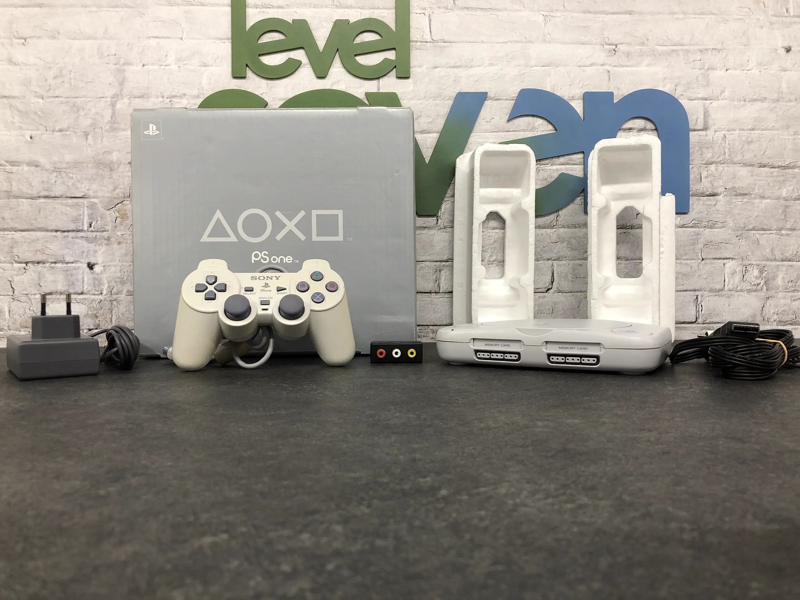 Playstation One Console Starter Pack [Complete]